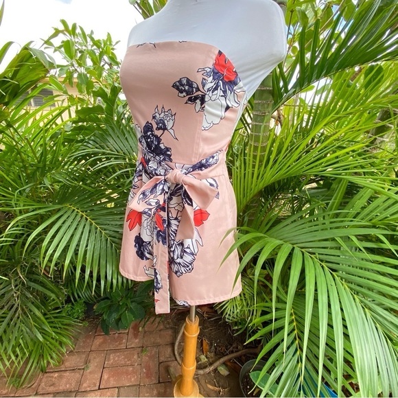 MORRIS DAY THE LABEL Stunning satiny Romper - Picture 4 of 17